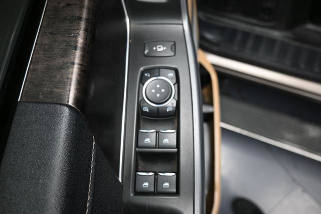 Used 2023 Ford F350 Lariat w/ Lariat Ultimate Package AWD/4WD image 6