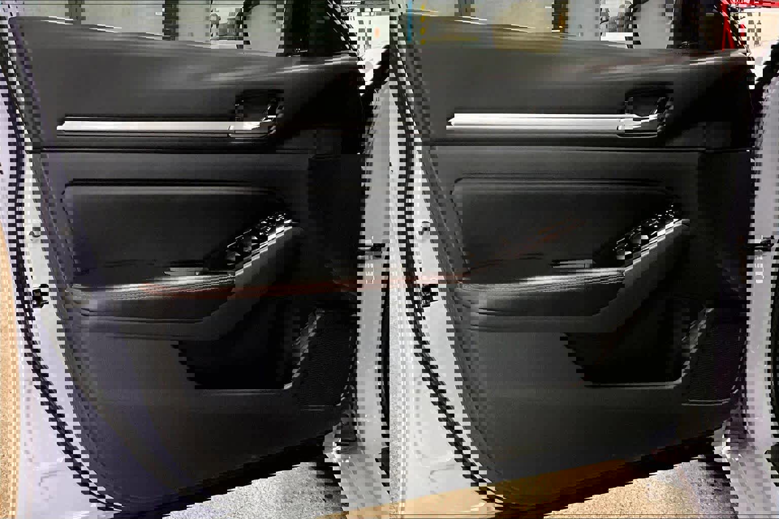 Used 2025 Nissan Altima 2.5 SR image 21