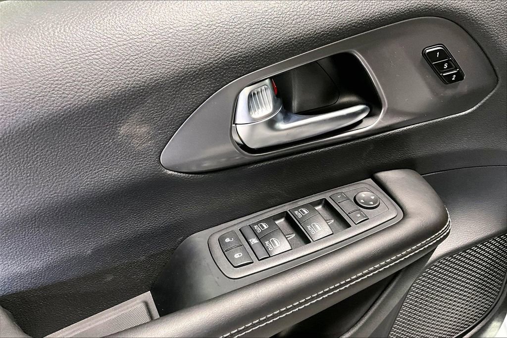 New 2026 Chrysler Pacifica Select image 19