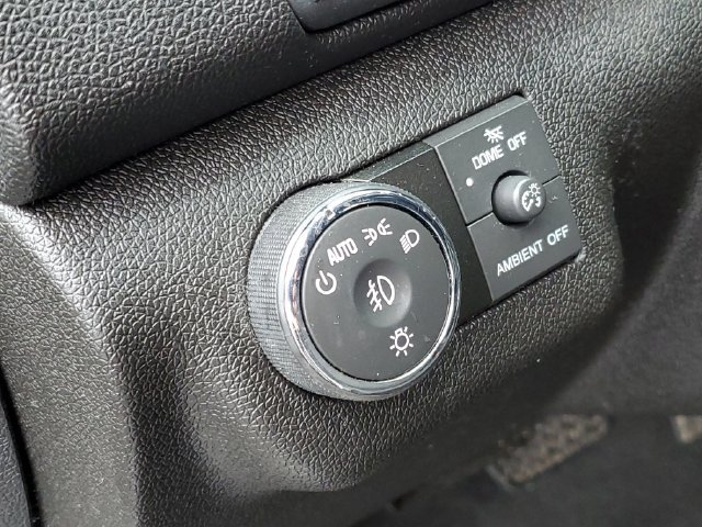 Used 2015 Chevrolet Traverse LT w/ Style and Technology Package FWD image 9