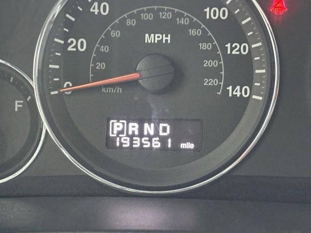 Used 2009 Jeep Commander Sport image 23