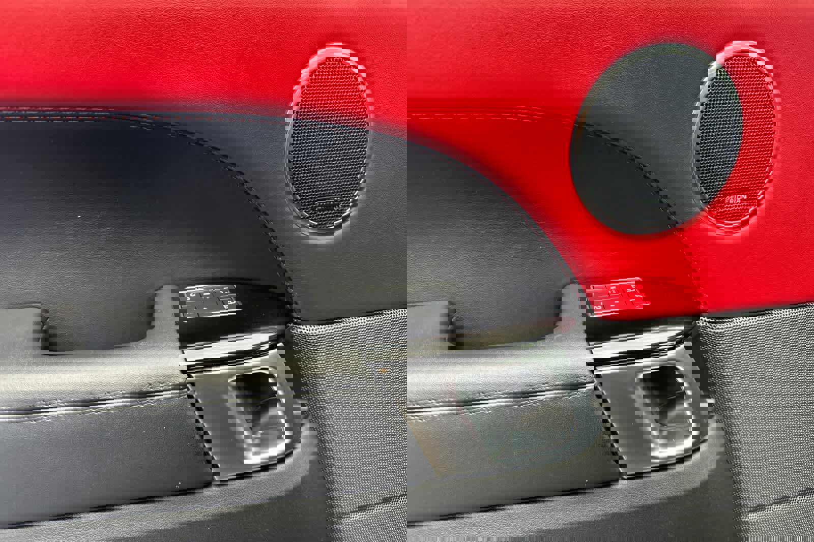 Used 2022 Land Rover Range Rover Sport HST image 10