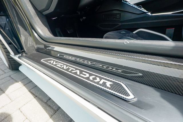 Used 2018 Lamborghini Aventador S AWD/4WD image 53