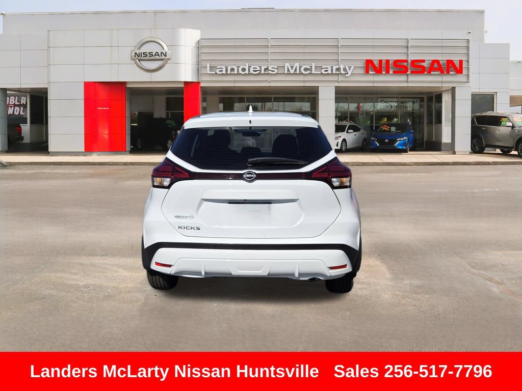 Used 2025 Nissan Kicks Play S FWD image 5