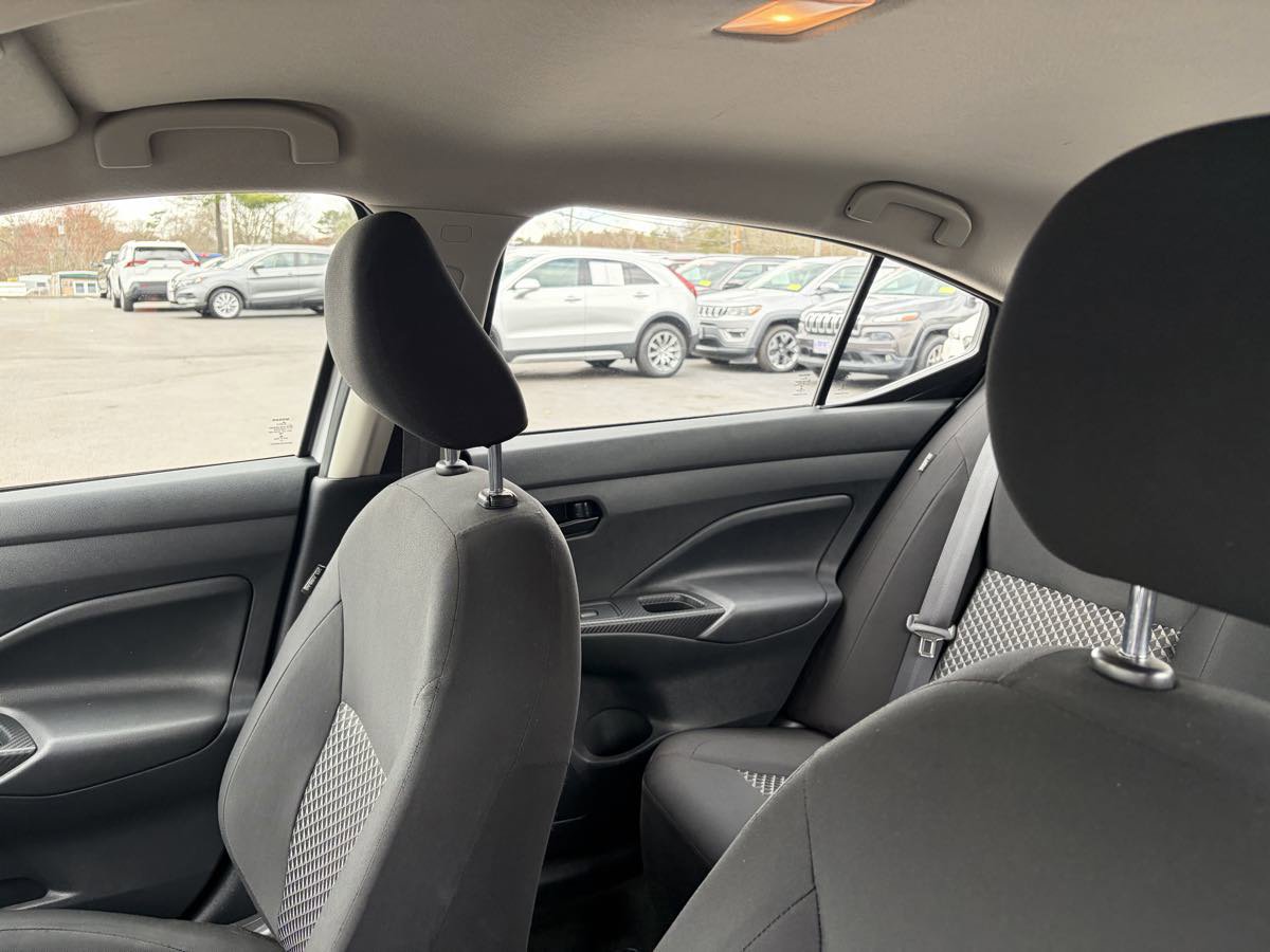 Used 2022 Nissan Versa S image 10