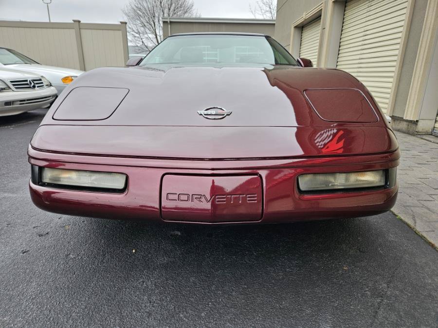 Used 1993 Chevrolet Corvette Coupe RWD image 2