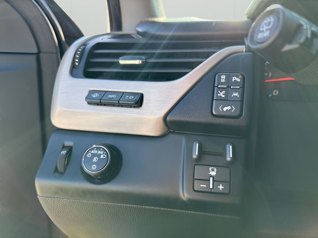Used 2018 GMC Yukon Denali w/ Open Road Package image 29