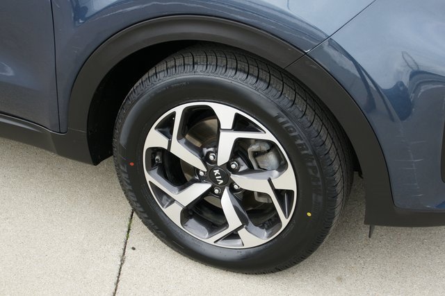 Used 2022 Kia Sportage LX image 8