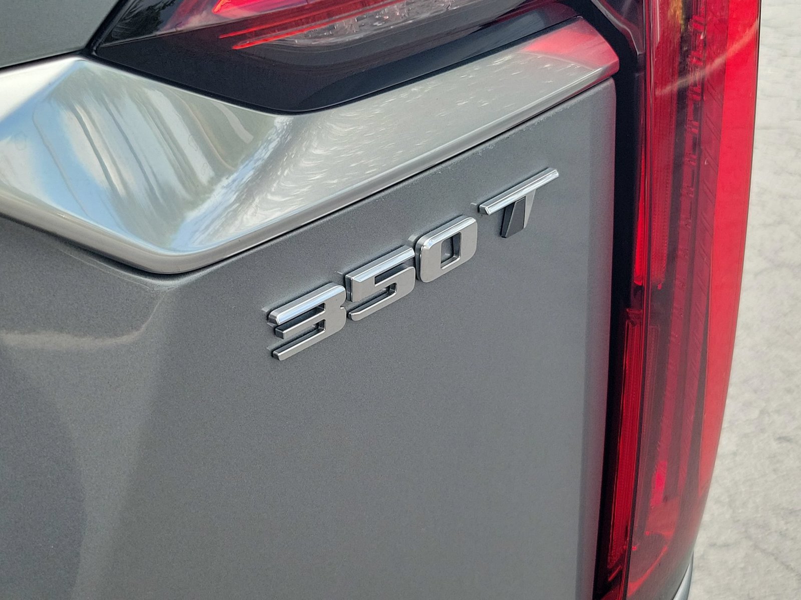 Used 2025 Cadillac XT6 Luxury FWD image 9