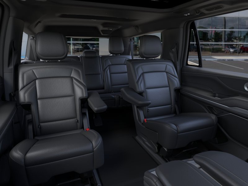 New 2026 Lincoln Navigator L Reserve AWD/4WD image 11