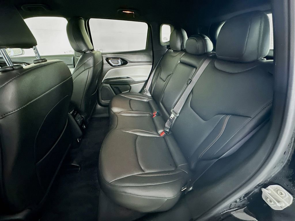 Used 2024 Jeep Compass Limited image 31