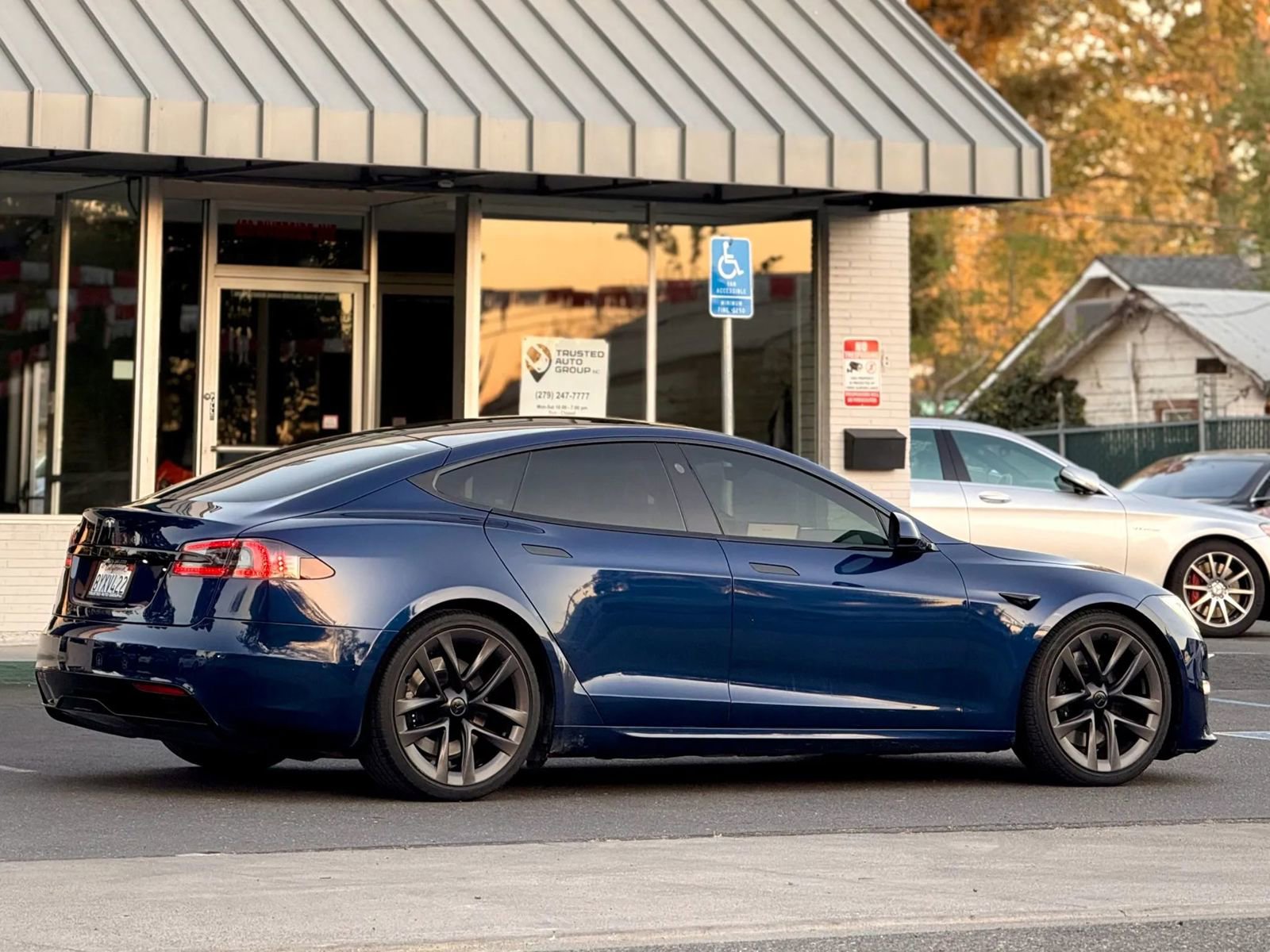 Used 2021 Tesla Model S Long Range image 8