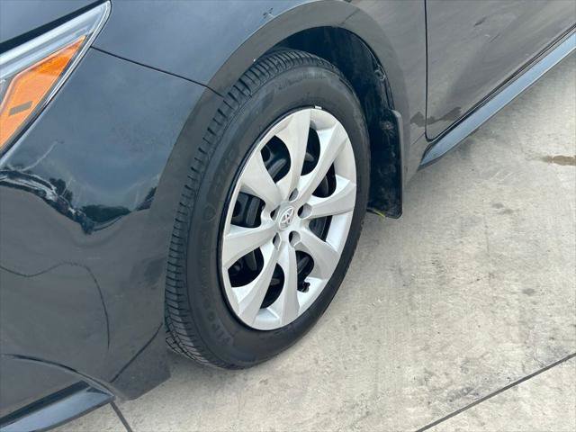 Certified 2025 Toyota Corolla LE FWD image 9