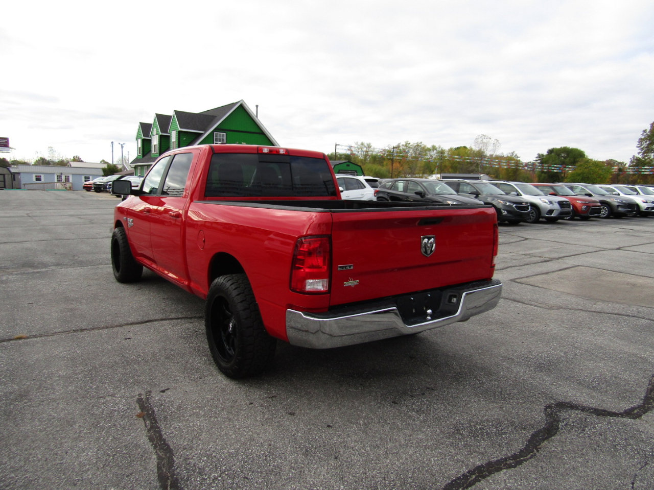 Used 2019 RAM 1500 Classic SLT image 5