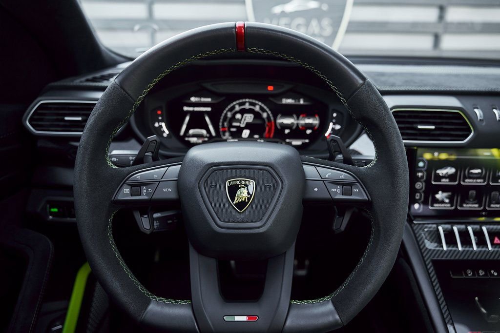Used 2024 Lamborghini Urus Performante AWD/4WD image 60