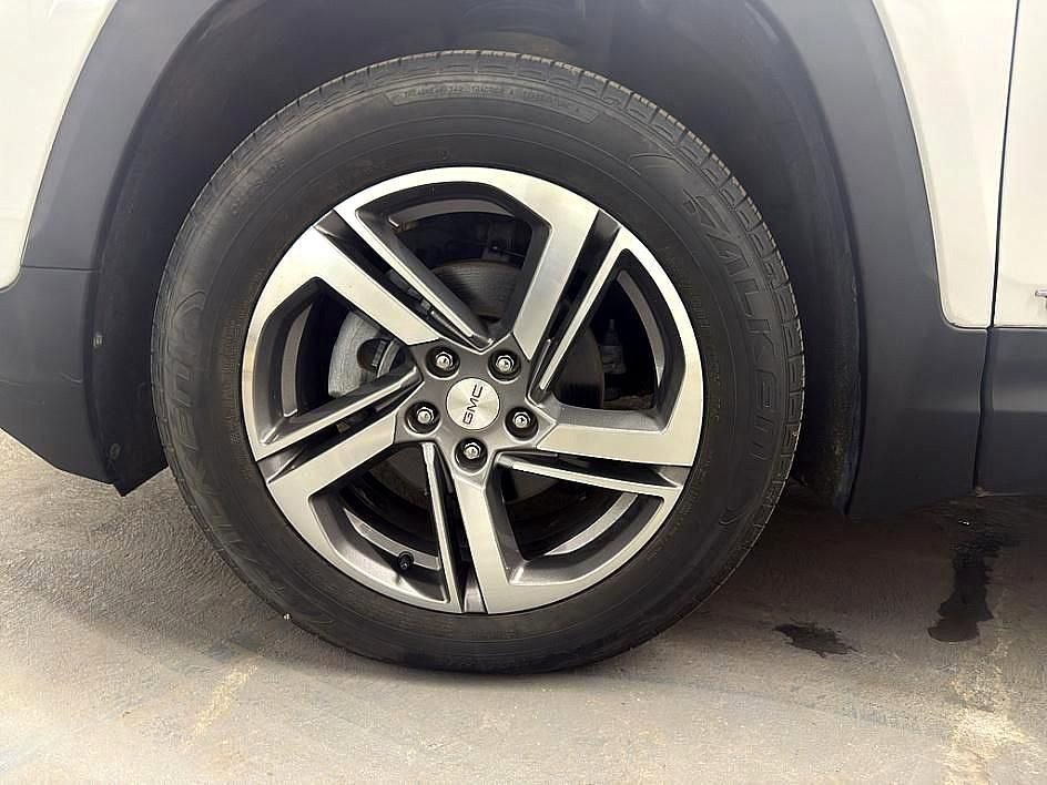 Used 2020 GMC Terrain SLT image 30