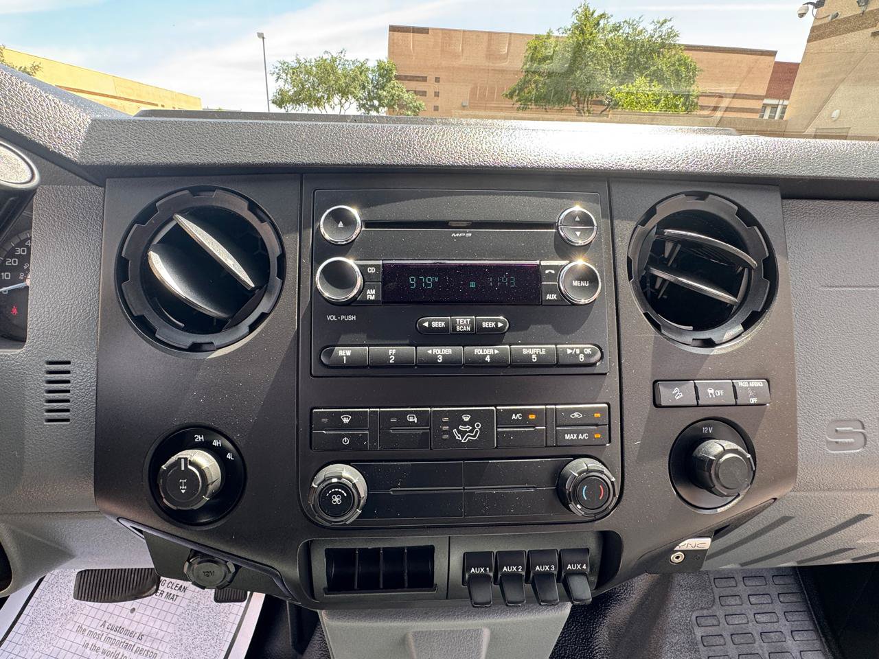 Used 2016 Ford F250 XL w/ Power Equipment Group AWD/4WD image 26