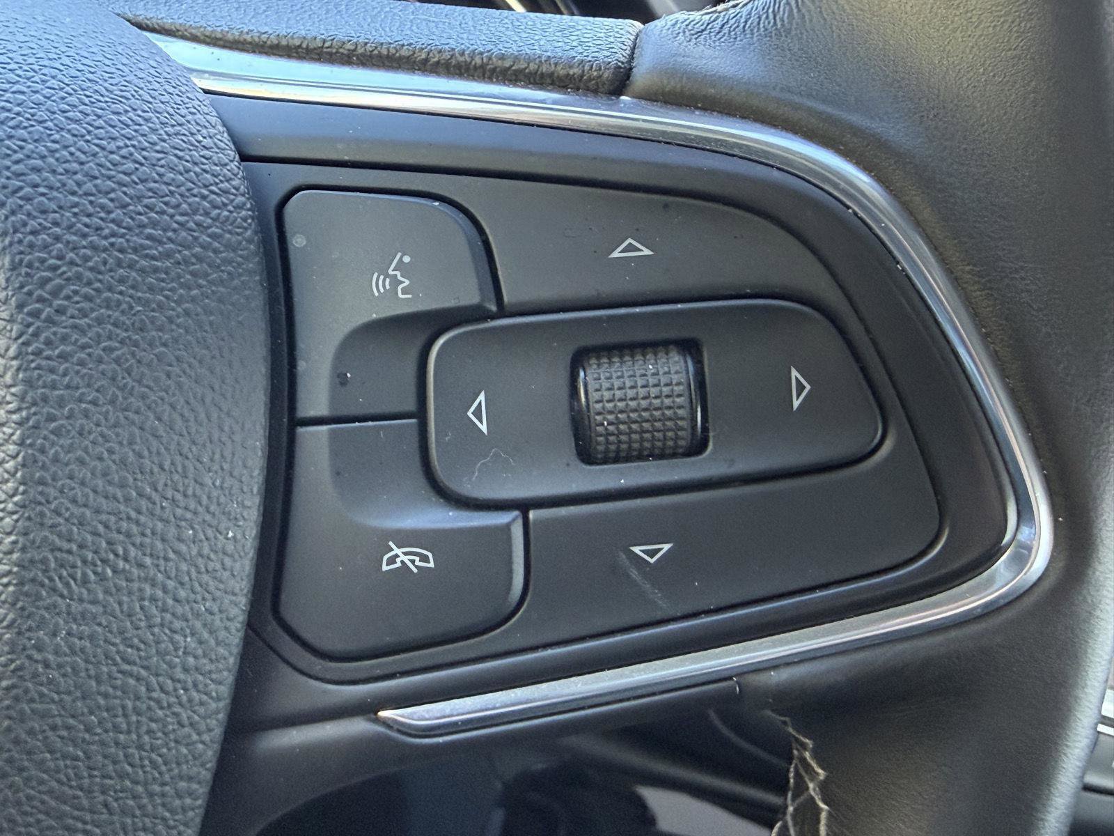 Used 2022 Buick Encore GX Select image 17