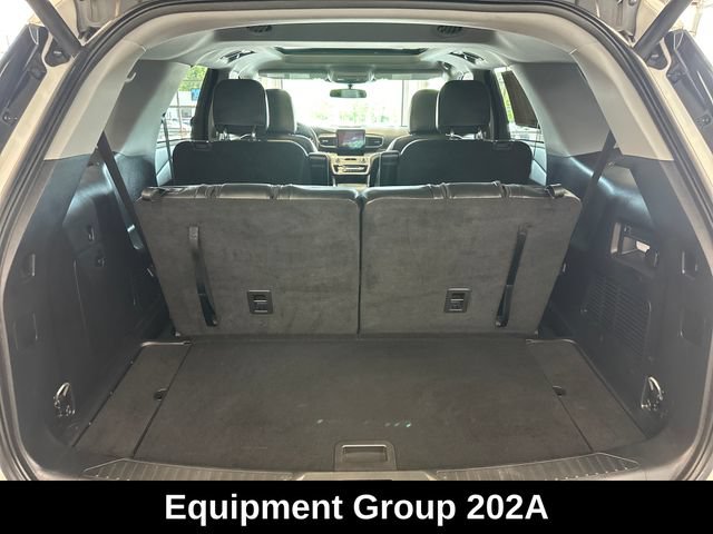 Used 2023 Ford Explorer XLT w/ Equipment Group 202A AWD/4WD image 8