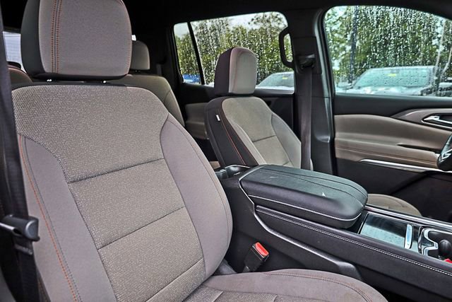 Used 2024 Chevrolet Traverse LT w/ Enhanced Driving Package image 41