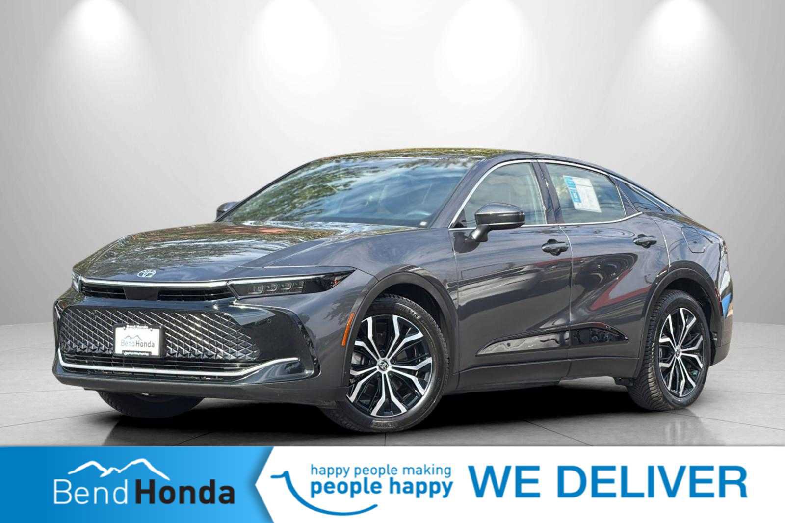 Used 2023 Toyota Crown AWD/4WD image 1