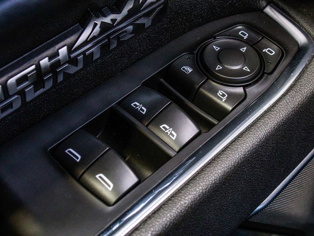 Used 2025 Chevrolet Silverado 1500 High Country image 10