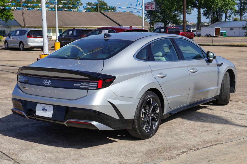 Used 2025 Hyundai Sonata SEL FWD image 21