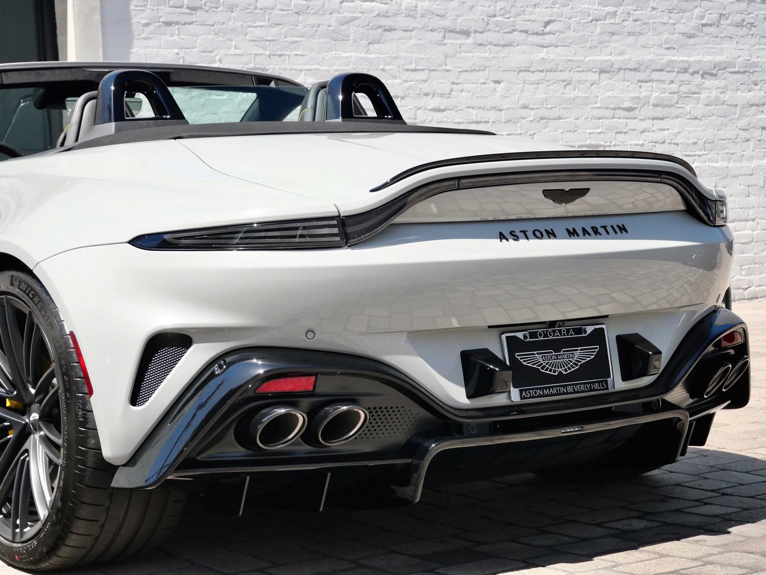 New 2026 Aston Martin V8 Vantage S RWD image 8