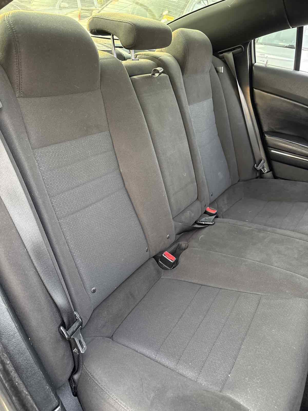 Used 2012 Dodge Charger SE RWD image 12