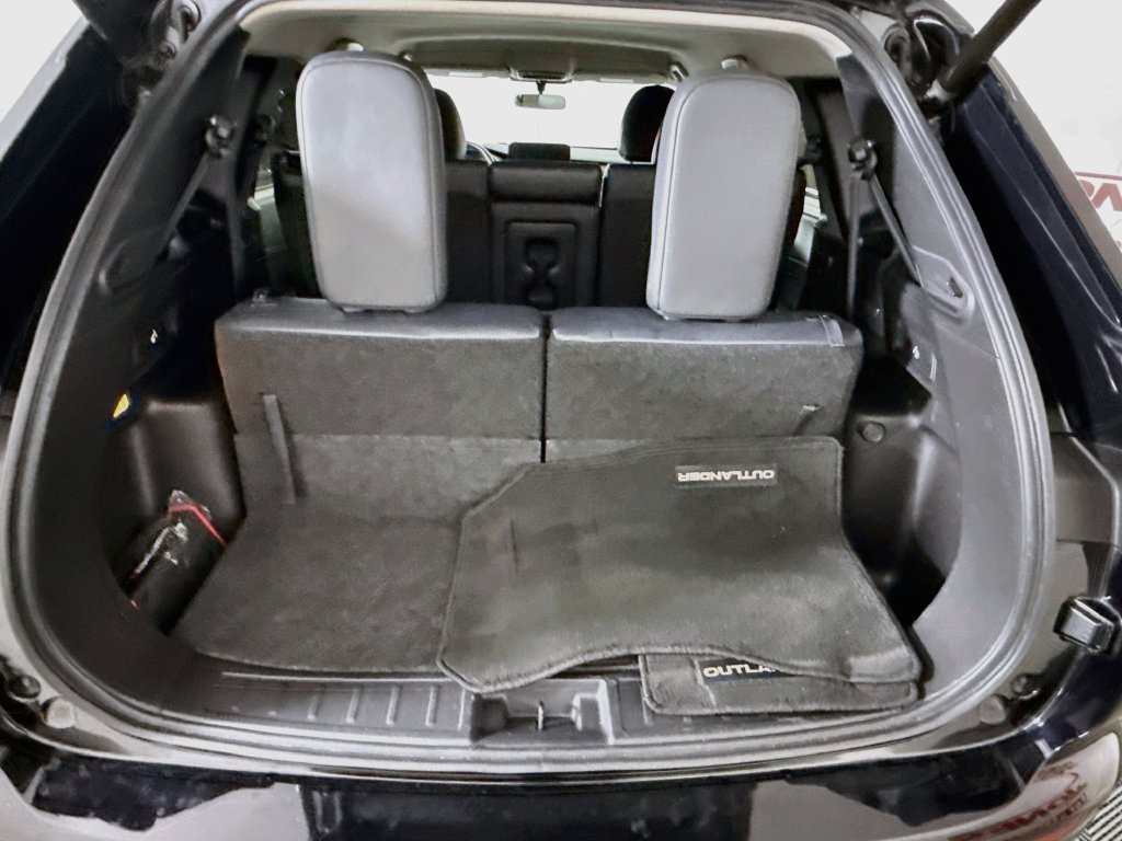 Used 2024 Mitsubishi Outlander SE AWD/4WD image 28