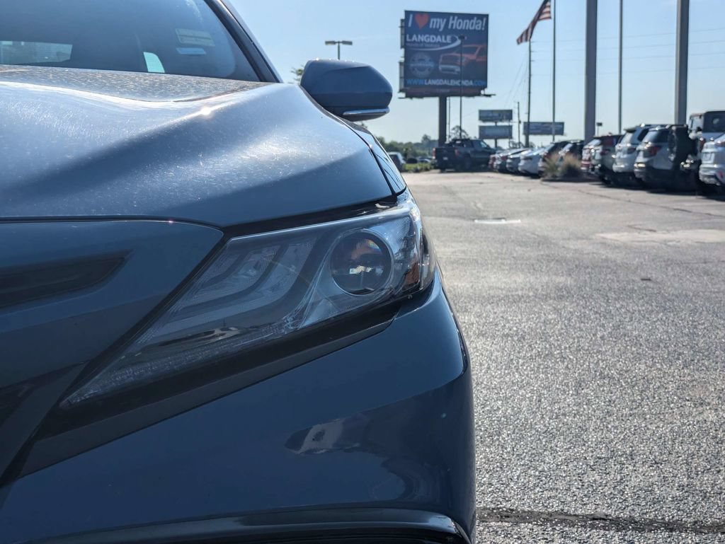 Used 2024 Toyota Camry XSE FWD image 11