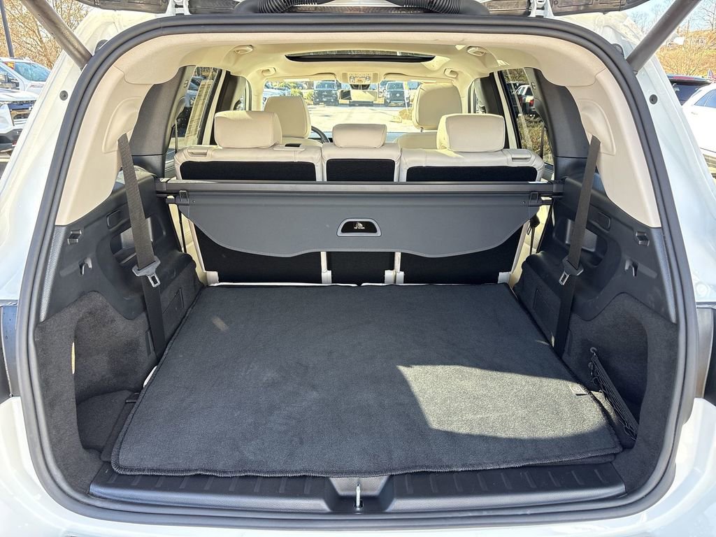 Used 2021 Mercedes-Benz GLB 250 w/ Premium Package image 26