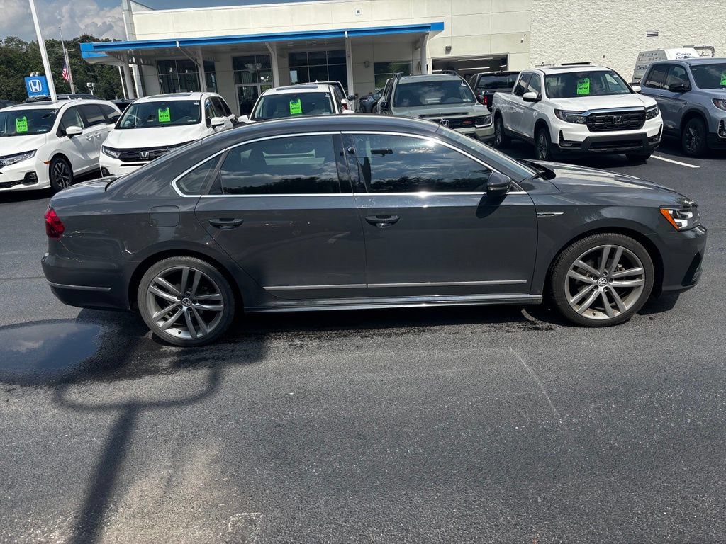 Used 2017 Volkswagen Passat 1.8T R-Line FWD image 8