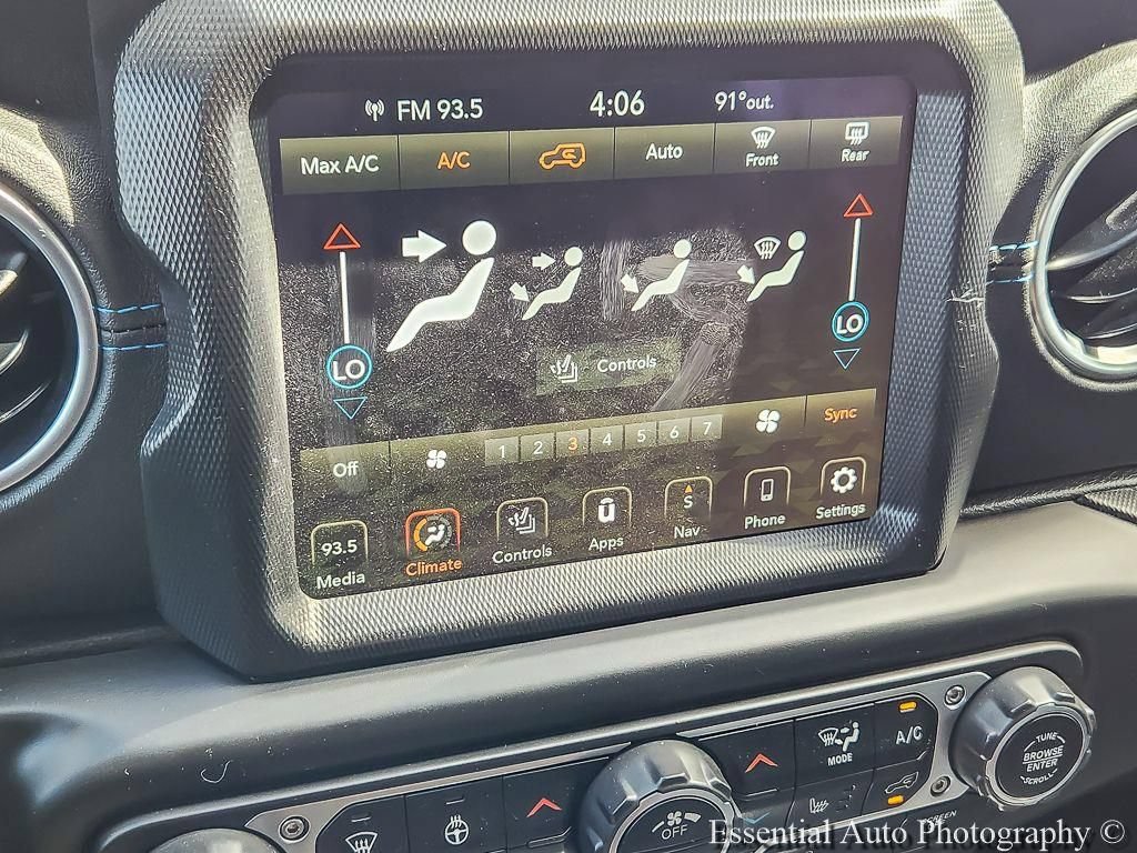 Used 2021 Jeep Wrangler Unlimited Rubicon 4xe w/ Cold Weather Group AWD/4WD image 16