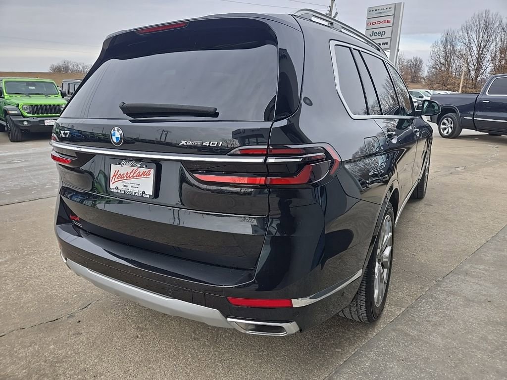 Used 2024 BMW X7 xDrive40i w/ Climate Comfort Package image 10