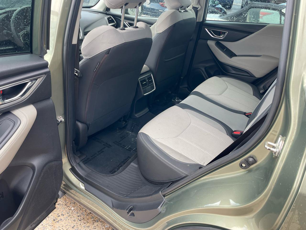 Used 2020 Subaru Forester Premium AWD/4WD image 32