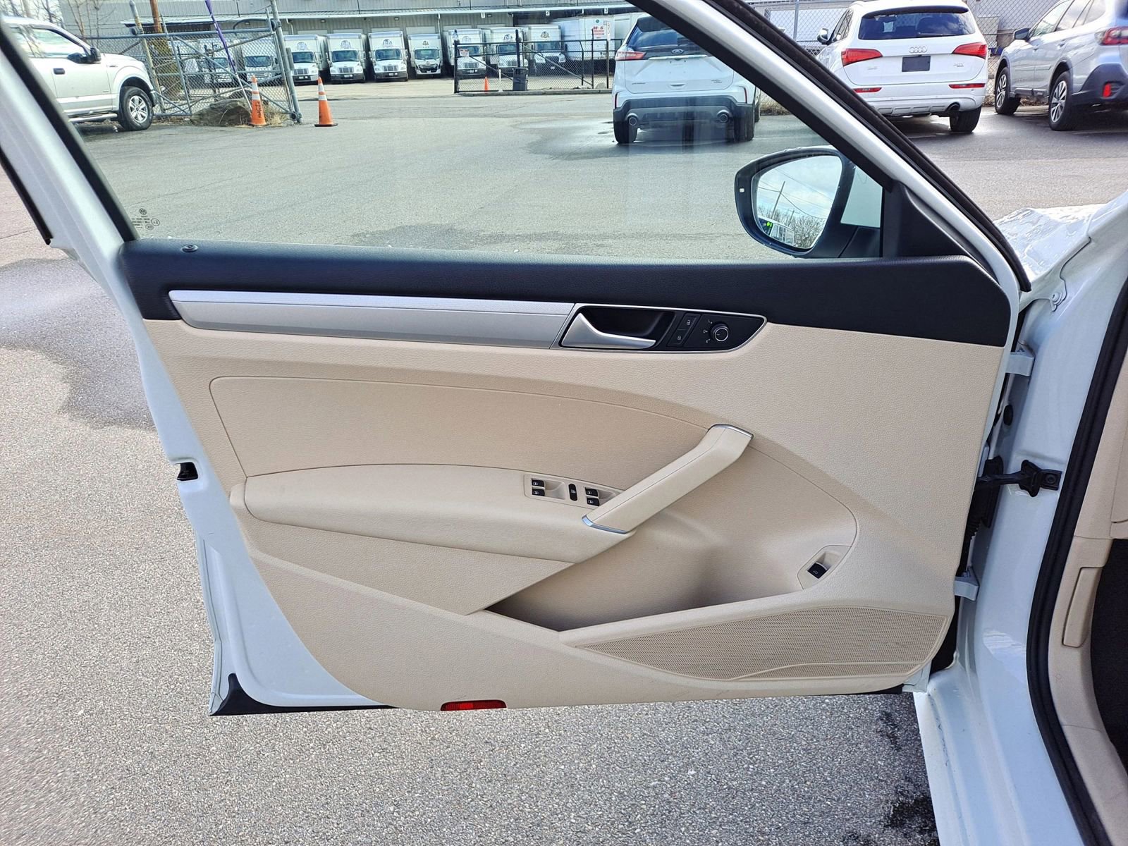 Used 2017 Volkswagen Passat 1.8T S image 10