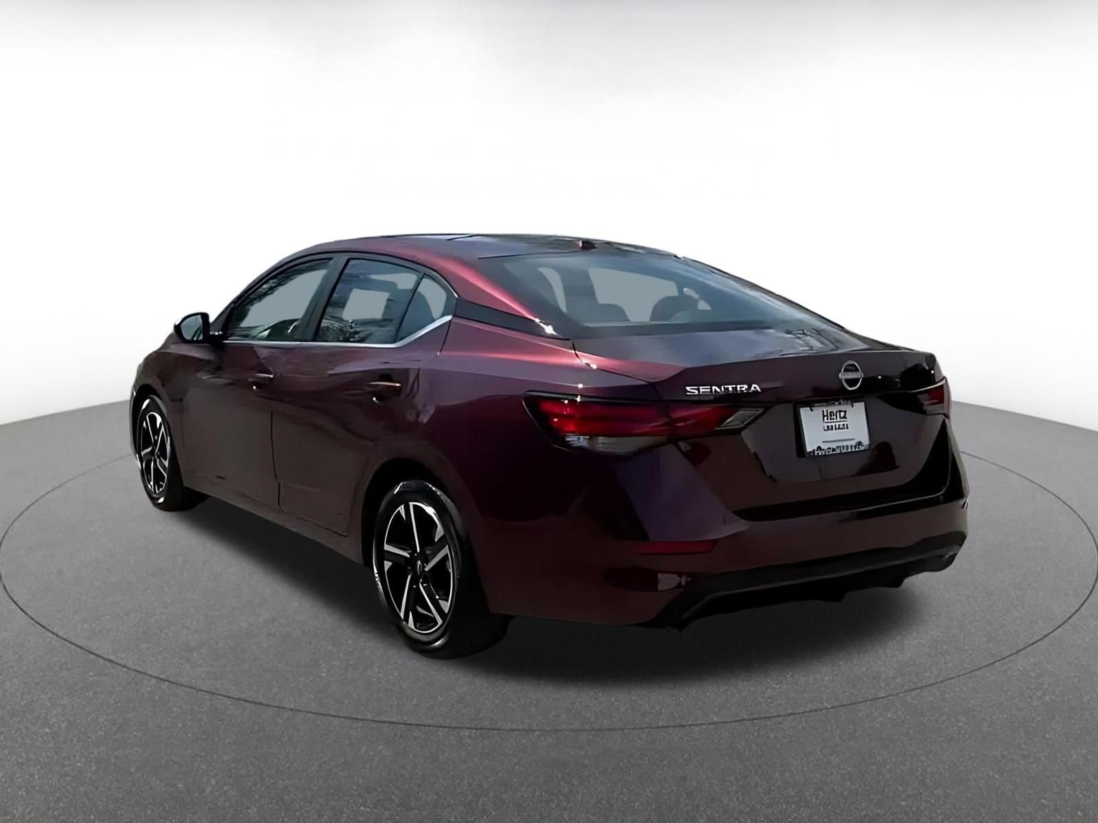 Used 2025 Nissan Sentra SV image 10