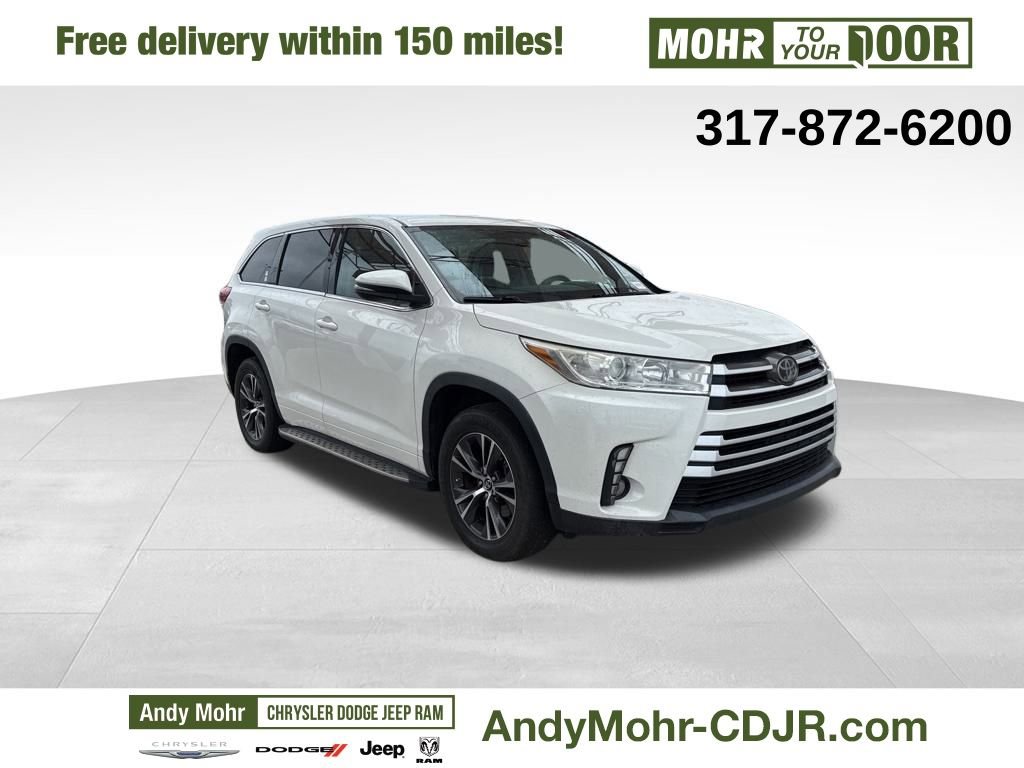 Used 2018 Toyota Highlander LE image 1