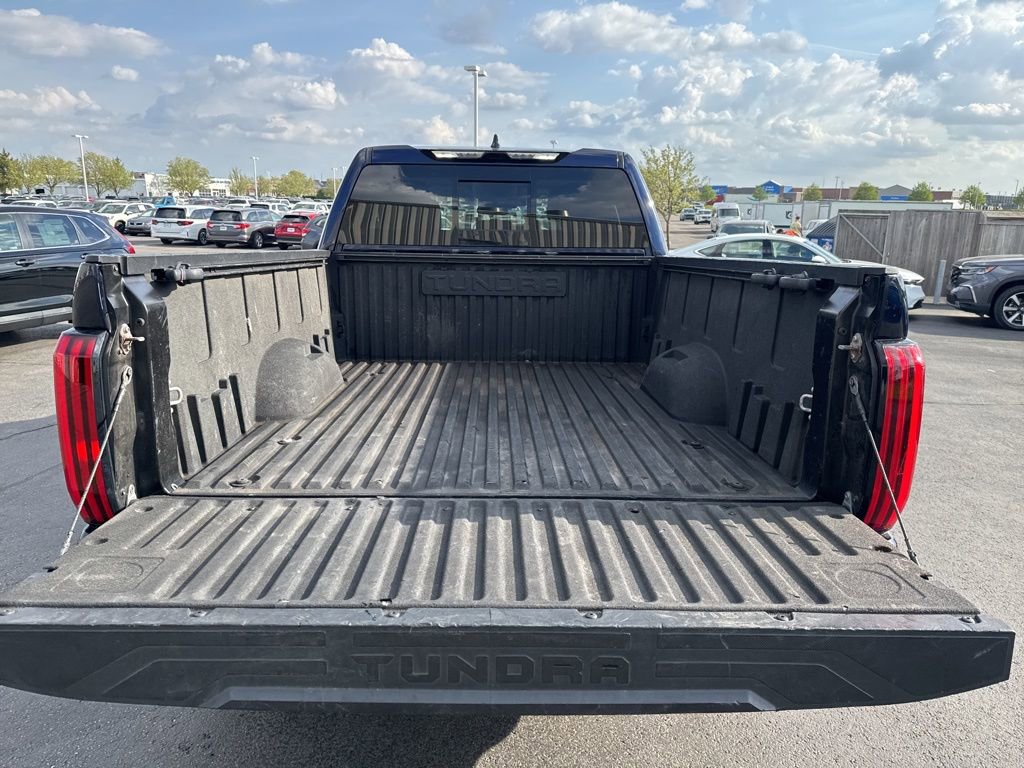 Used 2022 Toyota Tundra SR5 w/ SR5 Premium Package AWD/4WD image 33