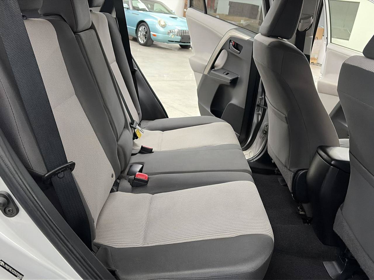 Used 2013 Toyota RAV4 LE FWD image 19