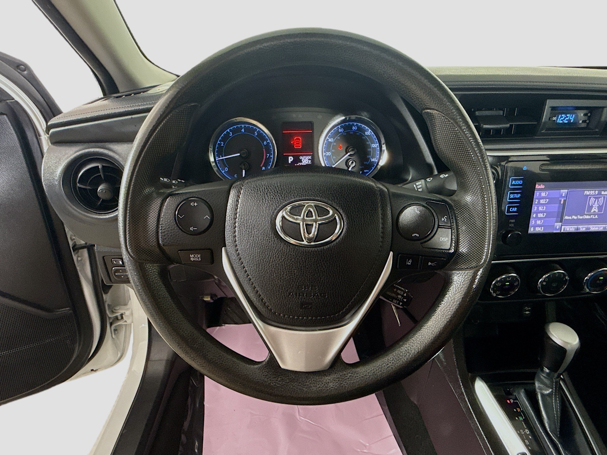 Used 2017 Toyota Corolla L w/ Carpet Mat Package (TMS) FWD image 13