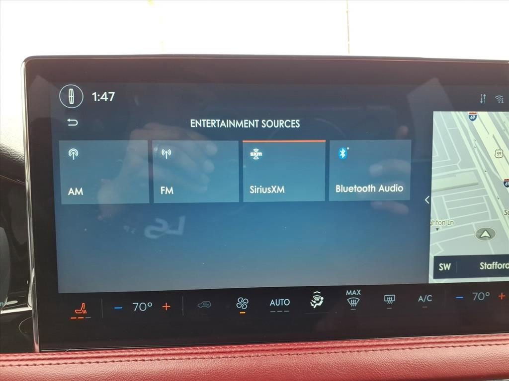 Certified 2024 Lincoln Corsair Reserve FWD image 18