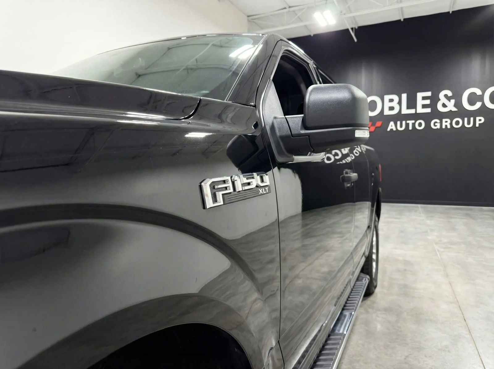 Used 2010 Ford F150 XLT image 3