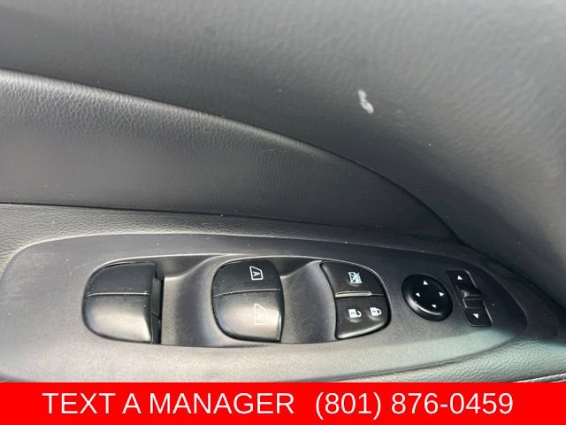 Used 2020 Nissan Pathfinder Platinum AWD/4WD image 17