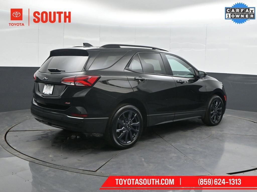 Used 2022 Chevrolet Equinox RS image 2