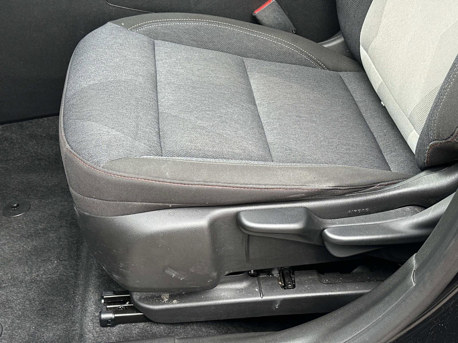 Certified 2024 Chevrolet Trax RS image 16
