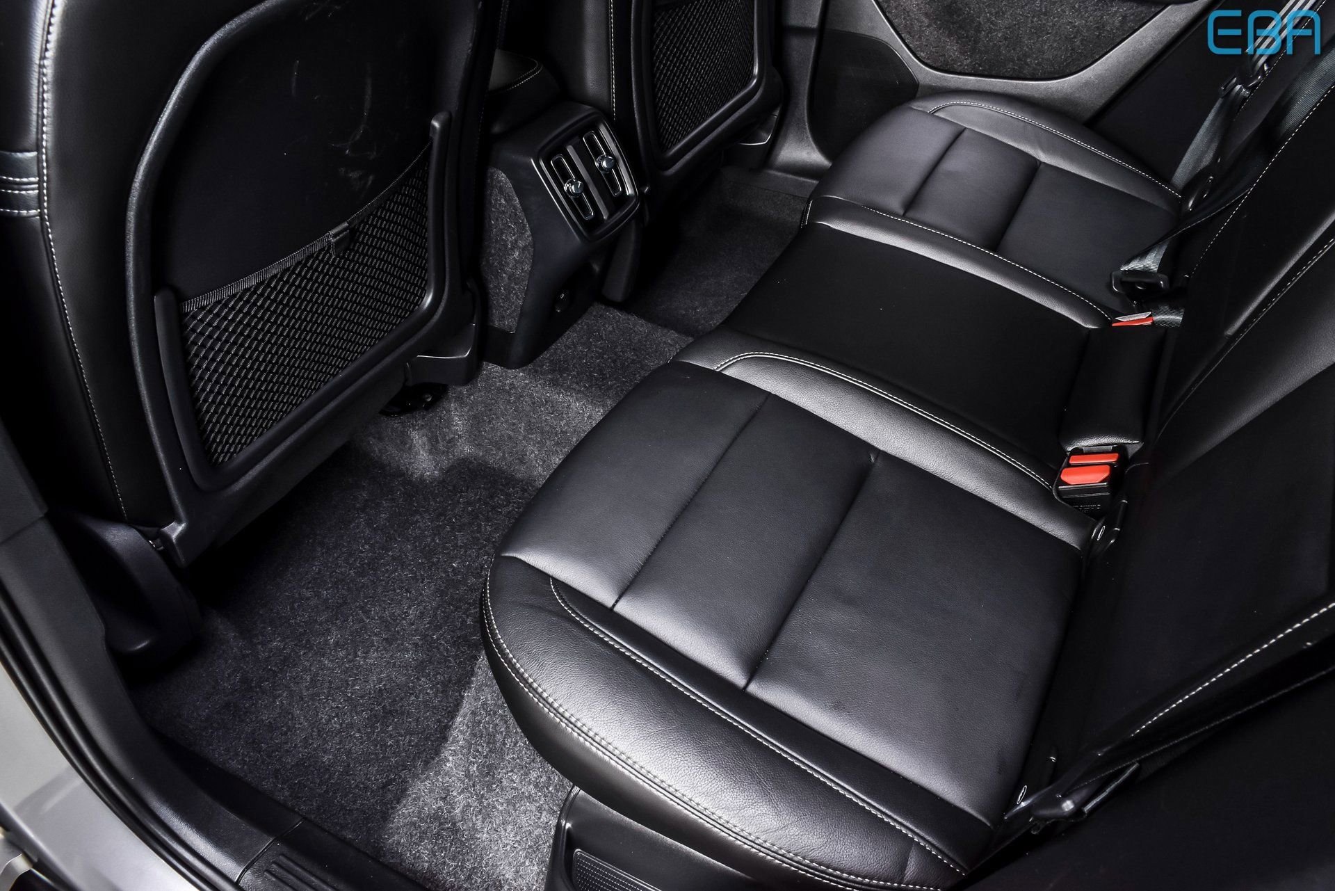 Used 2025 Volvo XC40 B5 Plus image 20