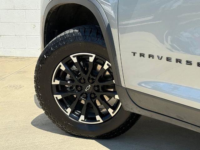 Used 2025 Chevrolet Traverse Z71 AWD/4WD image 19