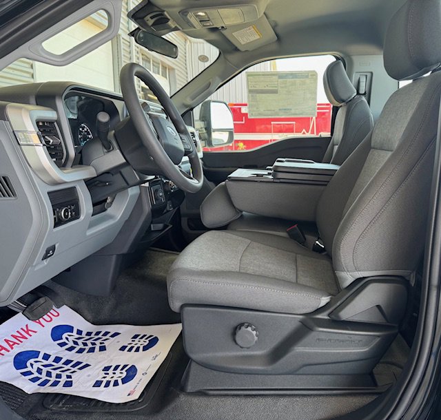 New 2025 Ford F250 XL w/ XL Chrome Package image 5